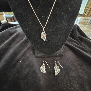 Elegant Silver and Turquoise Jewelry Set